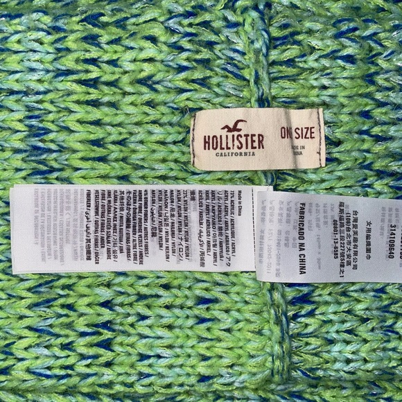 NWOT Hollister Infinity Scarf - Picture 3 of 3